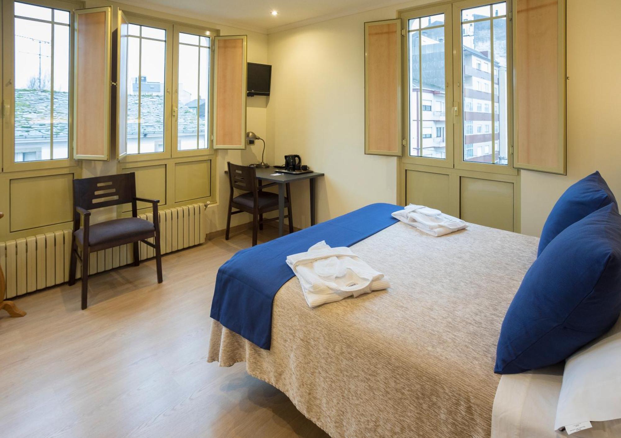 סאריה Hotel Roma מראה חיצוני תמונה