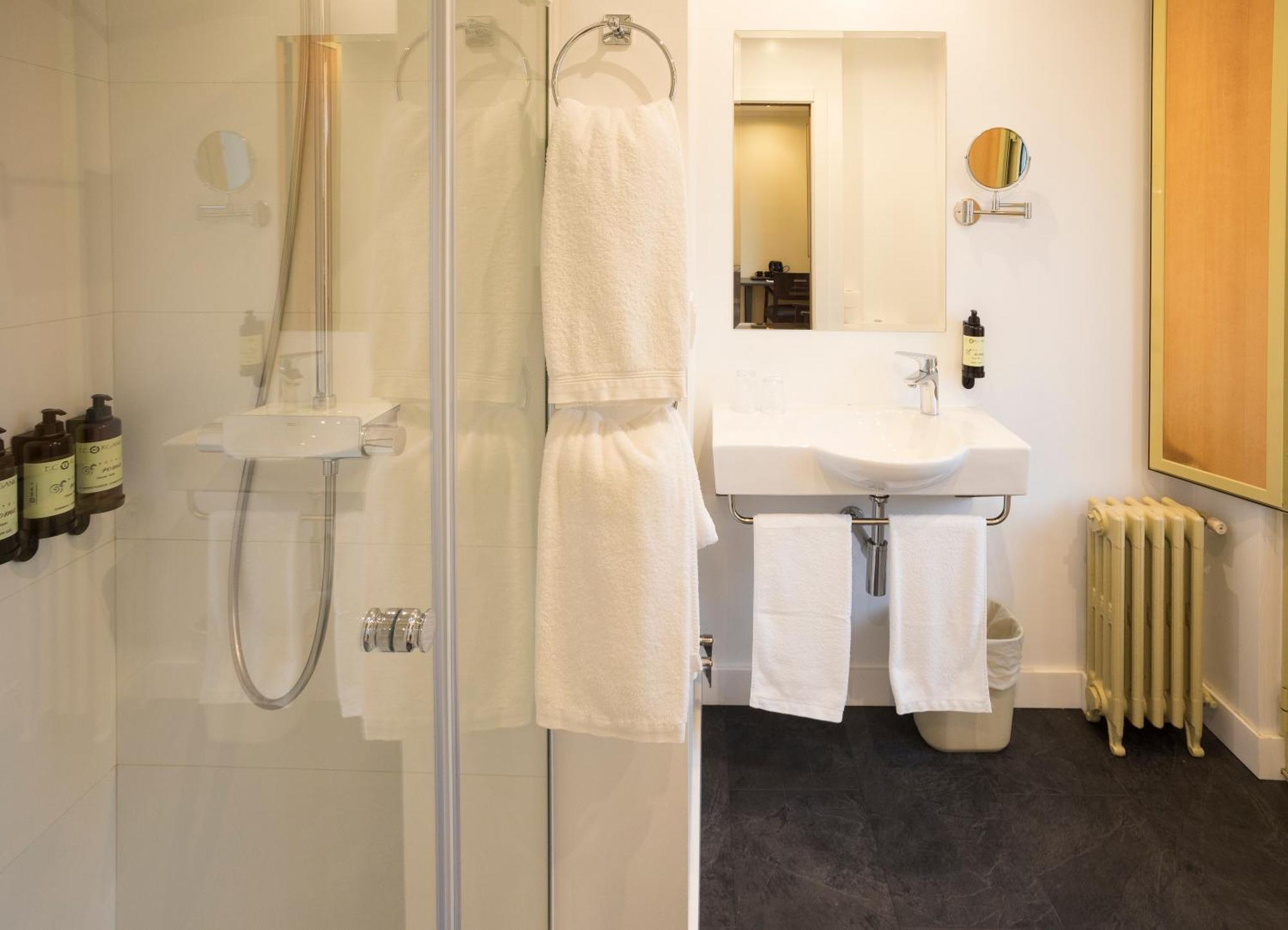 סאריה Hotel Roma מראה חיצוני תמונה